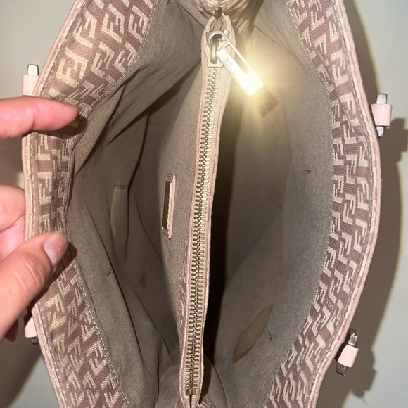 Fendi tote - Picture 8 of 13